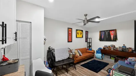 2940 NW 99th Place Doral FL 33172