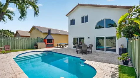 2940 NW 99th Place Doral FL 33172
