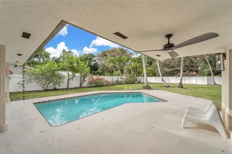 10330 SW 58th Court Pinecrest FL 33156