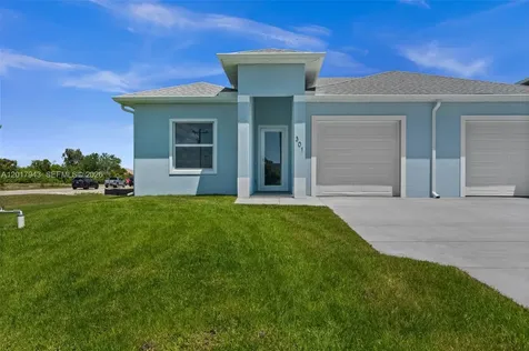 301-303 Pennfield Street Lehigh Acres FL 33974