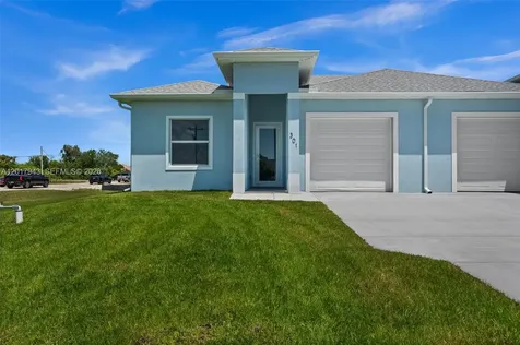 301-303 Pennfield Street Lehigh Acres FL 33974