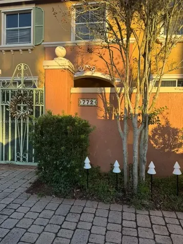 772 SW 106th Avenue Pembroke Pines FL 33025