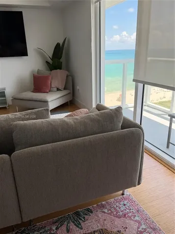 2457 Collins Avenue Miami Beach FL 33140