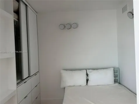 2457 Collins Avenue Miami Beach FL 33140