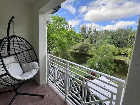 8851 NW 110th Place Doral FL 33178