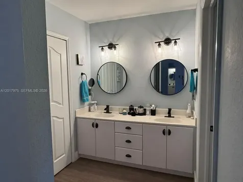 8851 NW 110th Place Doral FL 33178