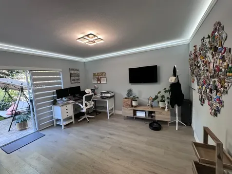 8851 NW 110th Place Doral FL 33178
