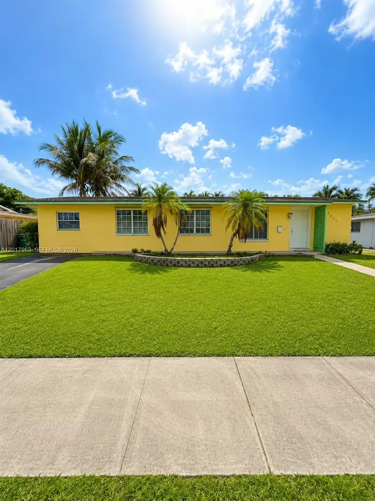 15805 SW 99th Court Miami FL 33157