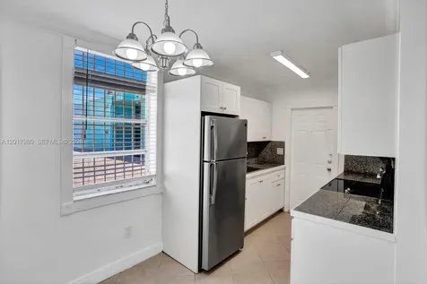 713 Collins Avenue Miami Beach FL 33139