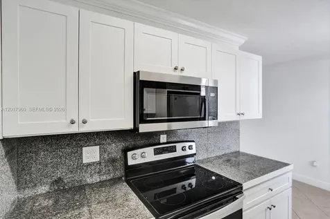 713 Collins Avenue Miami Beach FL 33139