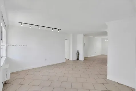 713 Collins Avenue Miami Beach FL 33139