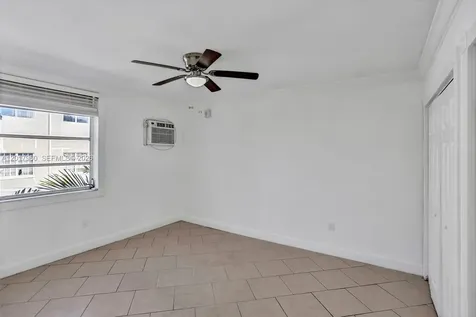 713 Collins Avenue Miami Beach FL 33139