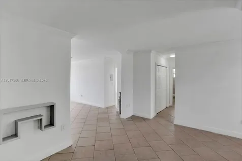 713 Collins Avenue Miami Beach FL 33139