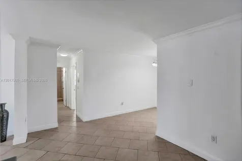 713 Collins Avenue Miami Beach FL 33139