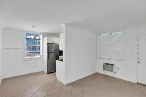 713 Collins Avenue Miami Beach FL 33139