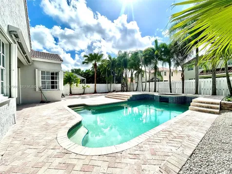 1118 Hickory Way Weston FL 33327