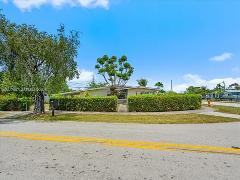 11901 SW 177th Terrace Miami FL 33177