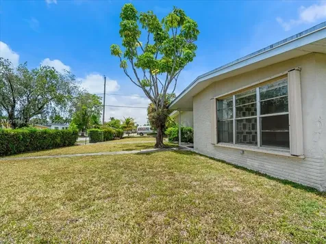11901 SW 177th Terrace Miami FL 33177