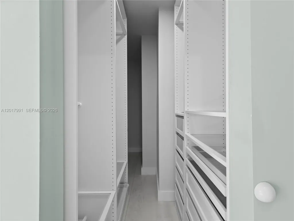 421 S 56th Terrace Hollywood FL 33023