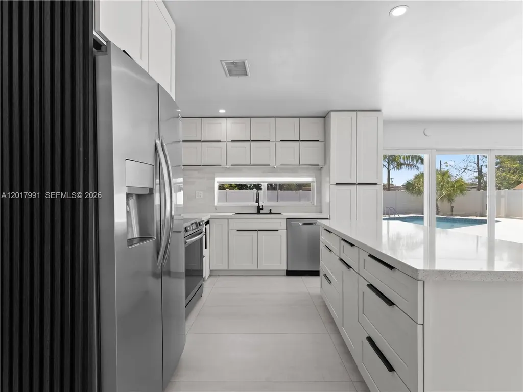 421 S 56th Terrace Hollywood FL 33023
