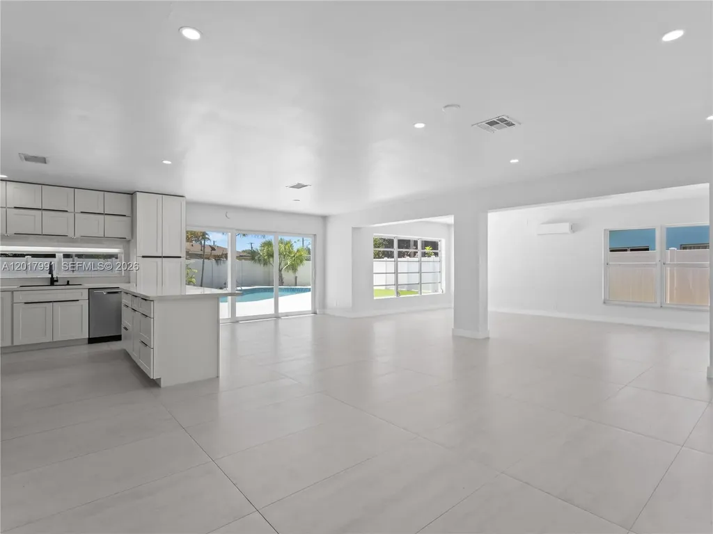 421 S 56th Terrace Hollywood FL 33023