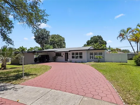 421 S 56th Terrace Hollywood FL 33023