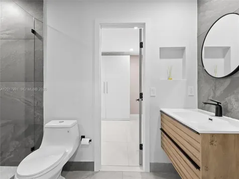 421 S 56th Terrace Hollywood FL 33023