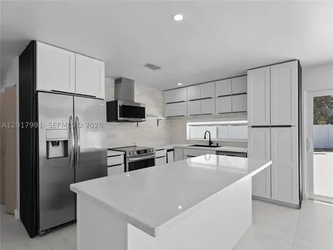 421 S 56th Terrace Hollywood FL 33023