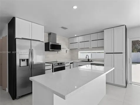 421 S 56th Terrace Hollywood FL 33023