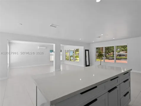 421 S 56th Terrace Hollywood FL 33023