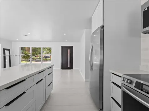 421 S 56th Terrace Hollywood FL 33023