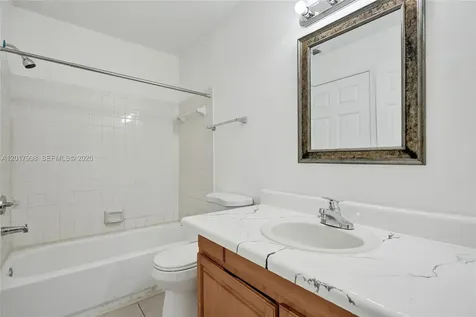 2866 S University Drive Davie FL 33328