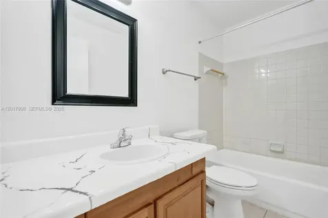 2866 S University Drive Davie FL 33328