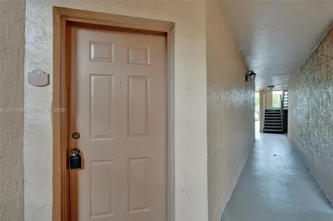 2866 S University Drive Davie FL 33328