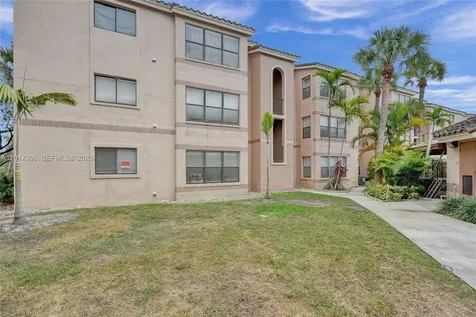 2866 S University Drive Davie FL 33328