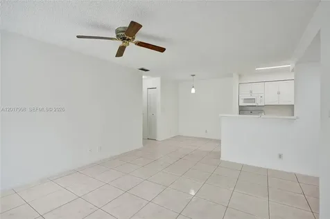 2866 S University Drive Davie FL 33328