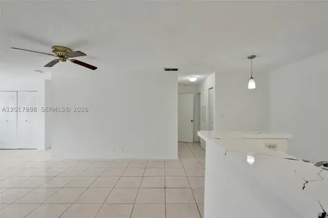 2866 S University Drive Davie FL 33328