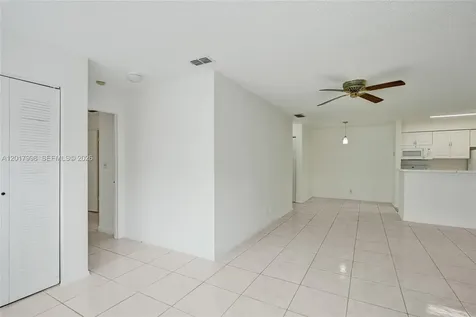 2866 S University Drive Davie FL 33328