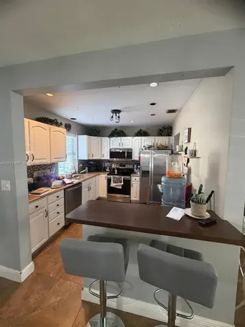 621 SW 71st Terrace Pembroke Pines FL 33023