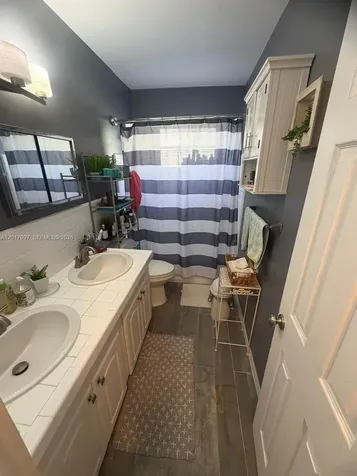 621 SW 71st Terrace Pembroke Pines FL 33023