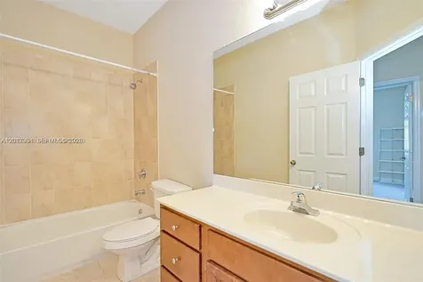 1048 NE 208th Street Miami FL 33179