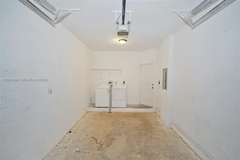 1048 NE 208th Street Miami FL 33179