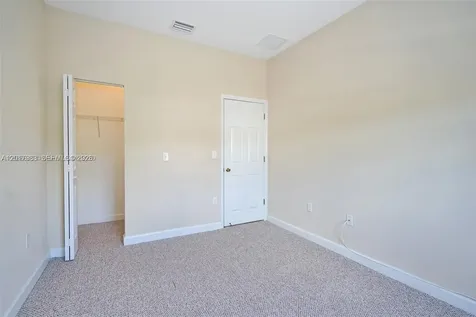 1048 NE 208th Street Miami FL 33179