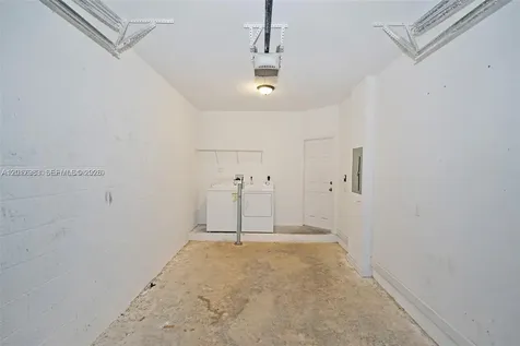 1048 NE 208th Street Miami FL 33179