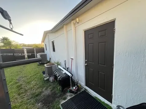 16025 SW 299th Terrace Homestead FL 33033