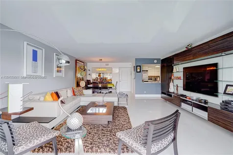 100 Bayview Drive Sunny Isles Beach FL 33160