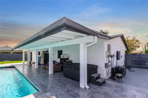 12535 SW 31st Terrace Miami FL 33175