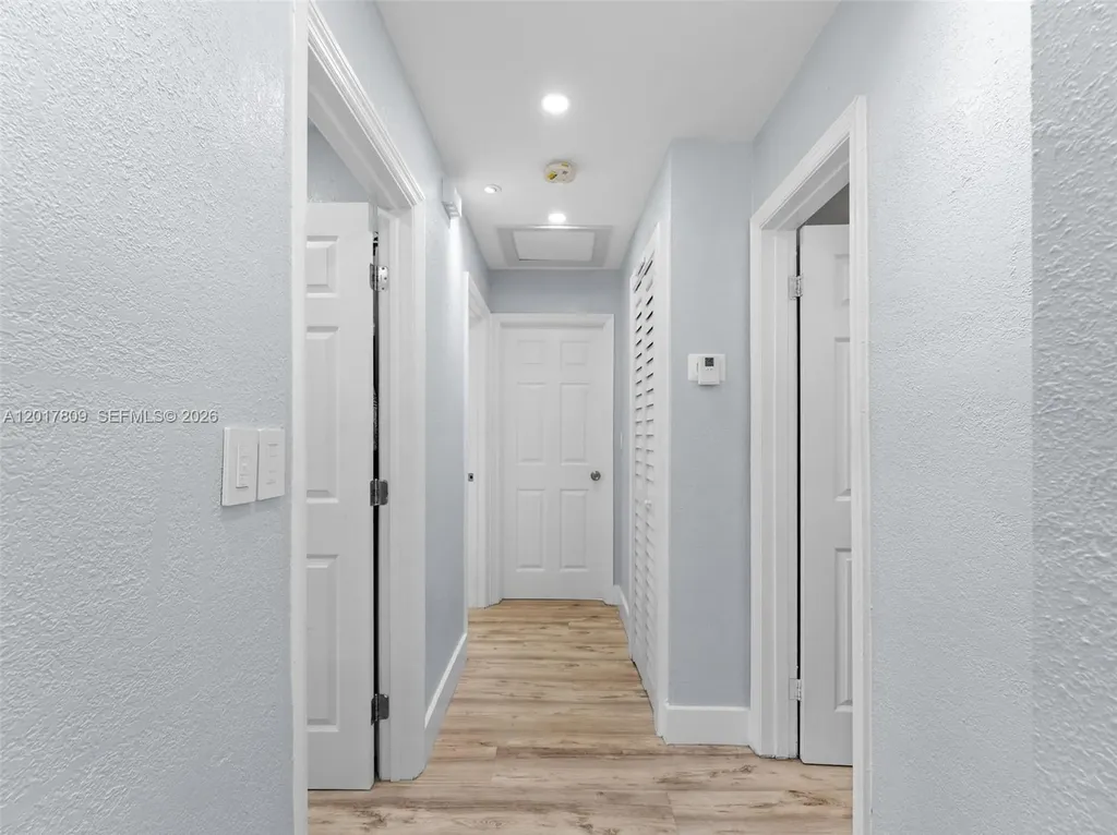 6432 Perry Street Hollywood FL 33024