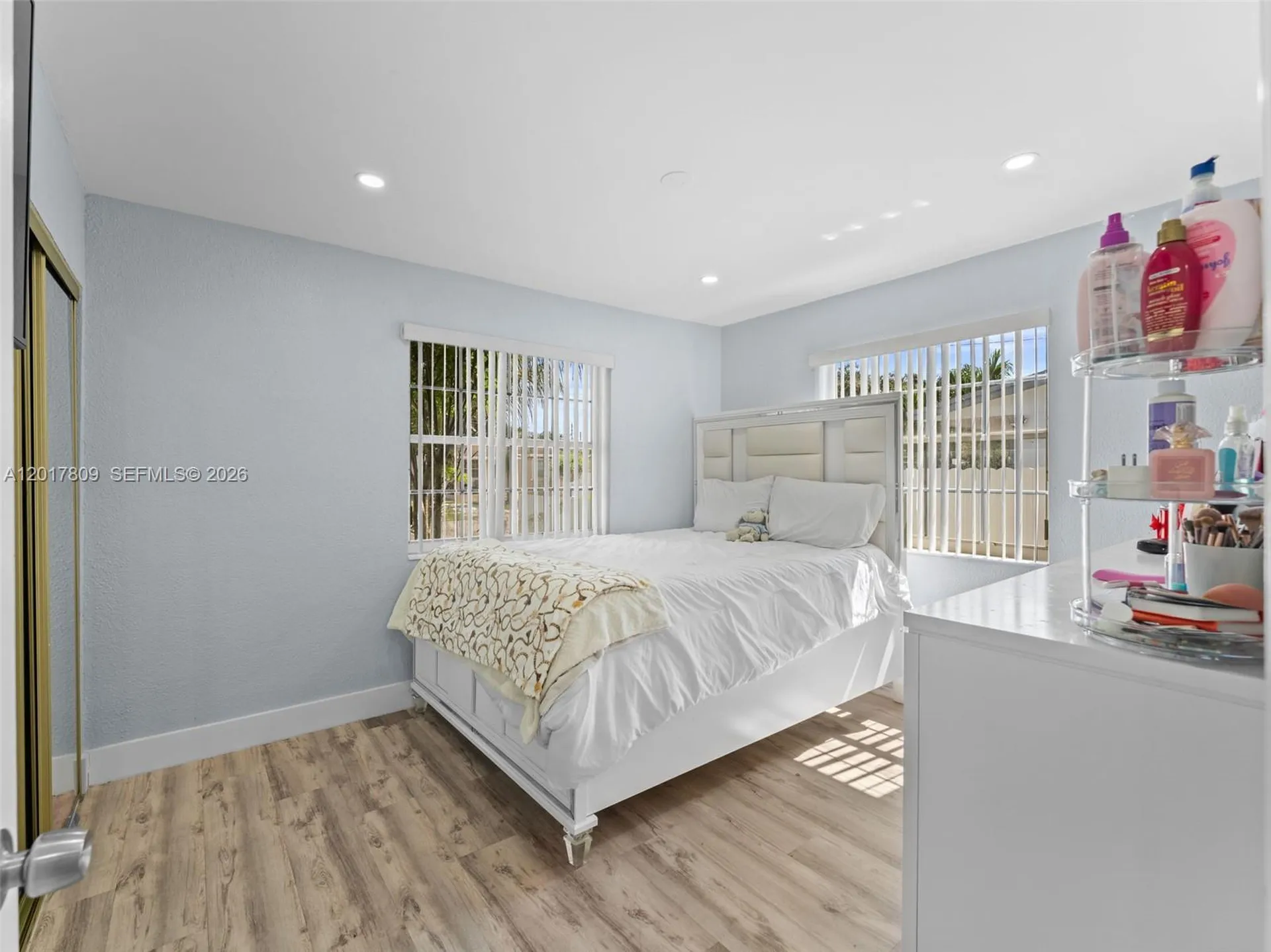 6432 Perry Street Hollywood FL 33024