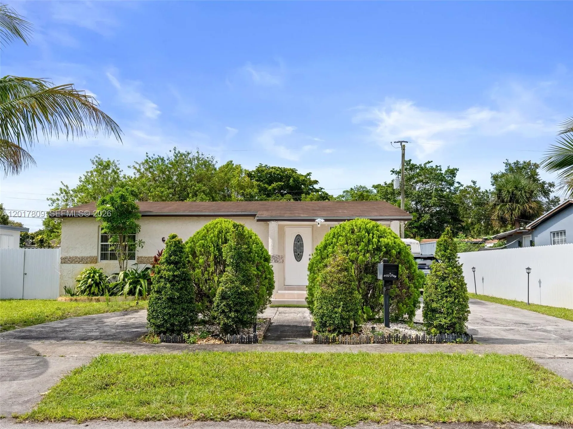 6432 Perry Street Hollywood FL 33024